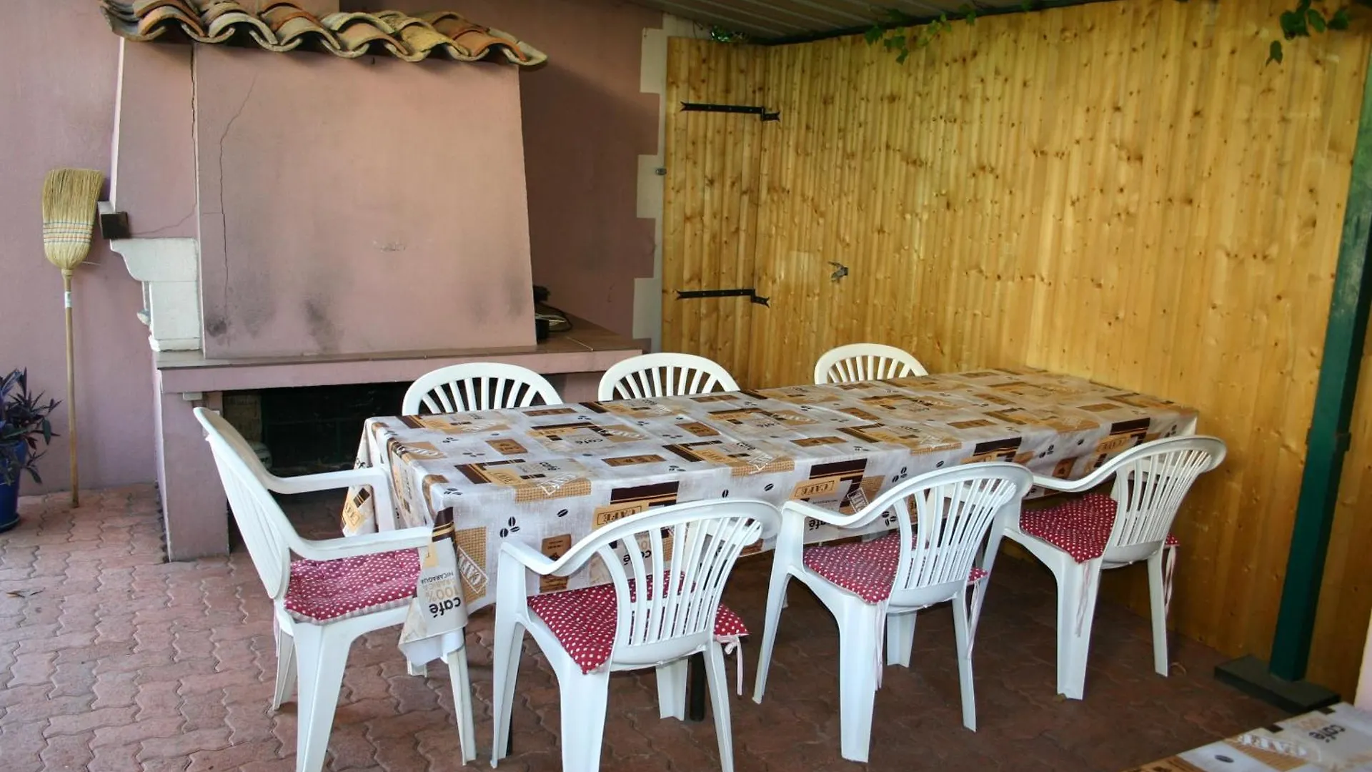 בית הארחה קאן Villa Belle Rive